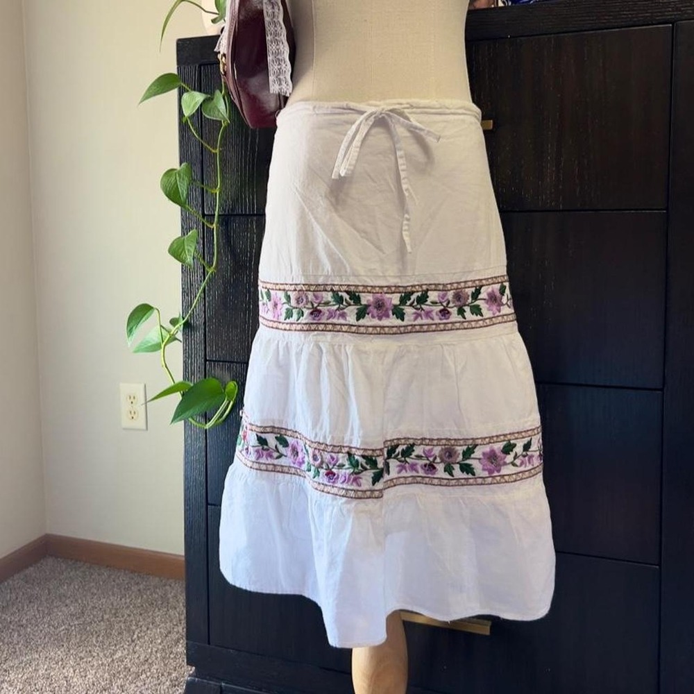 Vtg Y2K Forever 21 White Midi Skirt Purple Embroidered Flowers & Beads Size S